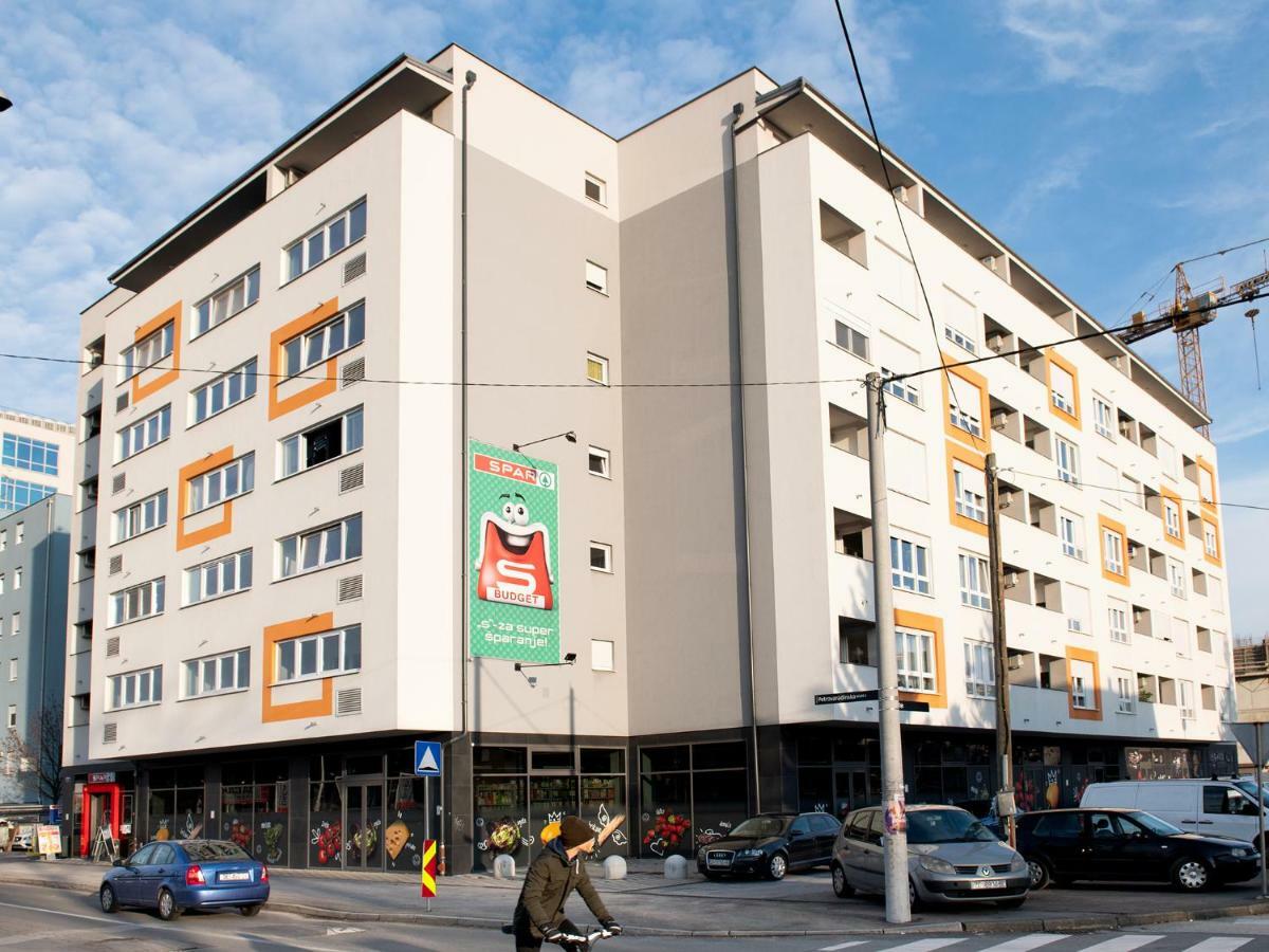 Flexible Selfcheckins 9 - Zagreb - Garage - Electric Vehicle Ccharger - Loggia - New - Apartments Repinc 9 Exteriör bild
